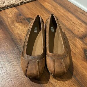 Duluth Trading Co Andina Skimmer Brown Distressed Oiled Leather Slip On Shoe 7M